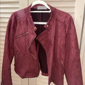 Garnet jacket with pockets and zipper
